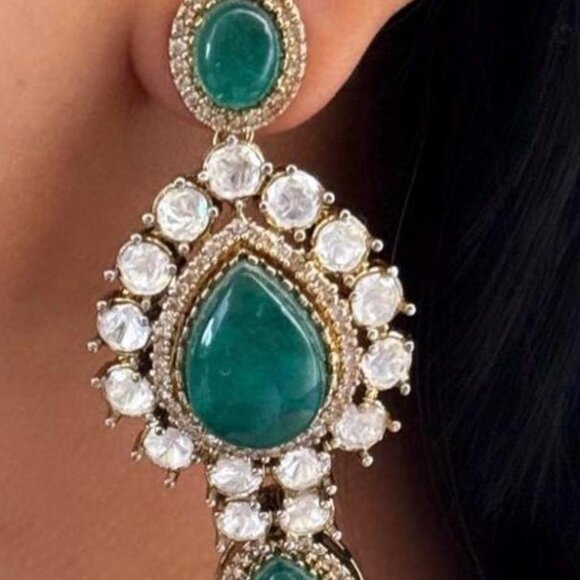 Designer Inspired Emerald Green Uncut Polki Kundan Necklace Set | Bridal Wedding - Picture 2 of 4